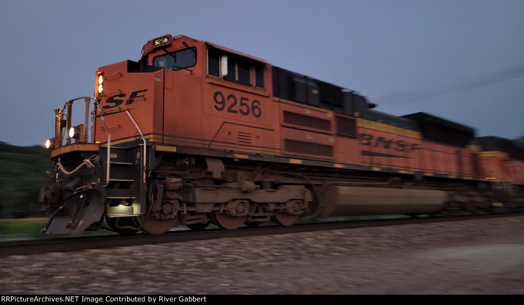 BNSF 9256